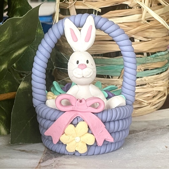 Adorable Polymer Clay Easter Accent - Picture 2 of 7